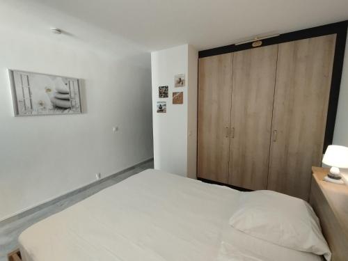 One-Bedroom Apartment with Terrace image 10