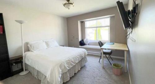 A nice room near Vancouver downtown and airport