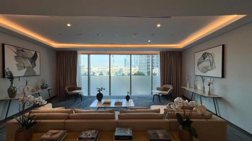 SmartStay at Opera Grand - Stunning Burj Khalifa Views - Brand New Luxury Residences - image 13