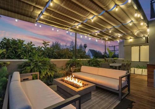 Three Bedrooms Top Apartment With Breathtaking Views in Los Angeles, USA