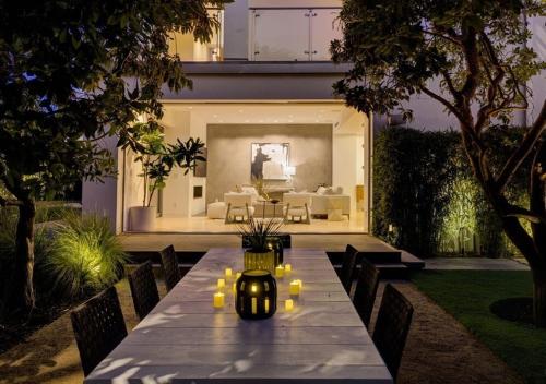 Gorgeous Three Bedroom Versatile Home in Los Angeles, USA