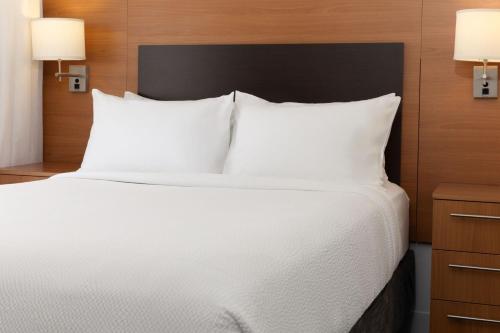 TownePlace Suites by Marriott Erie - image 2