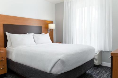 2 bedrooms, 3 beds