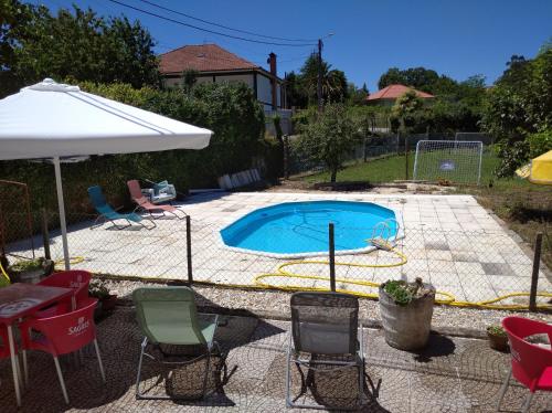 康斯坦丁諾阿爾旅舍 (Albergue Constantino AL) in 帕雷德斯德高拉