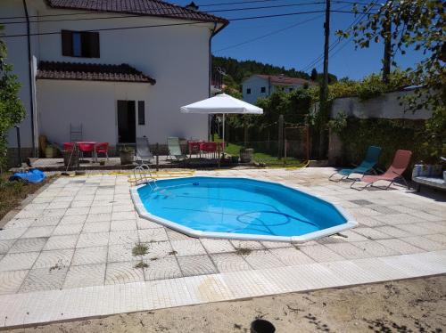 康斯坦丁諾阿爾旅舍 (Albergue Constantino AL) in 帕雷德斯德高拉