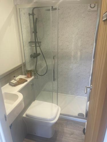 ฝักบัว, Millburn Mini Farm in คิลวินนิง