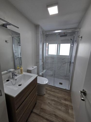 Apartment with City View image 7