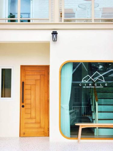 Balcony/terrace, Circle de Montana Khaoyai - เซอร์เคิล ดิ มอนทาน่า เขาใหญ่ (Moon) near Ribs Mannn Restaurant