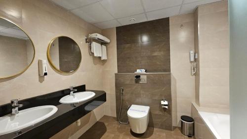 room detail thumbnail 2