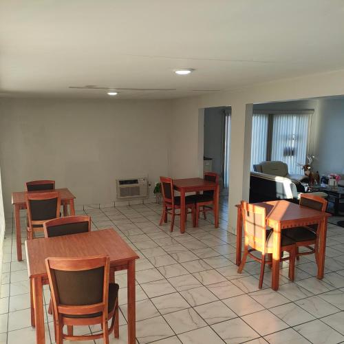 อาหารและเครื่องดื่ม, Star Inn in โทโนปาห์ (เนวาดา)