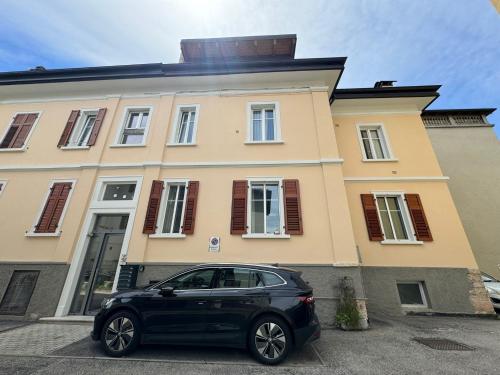 Modern Room with private bathroom