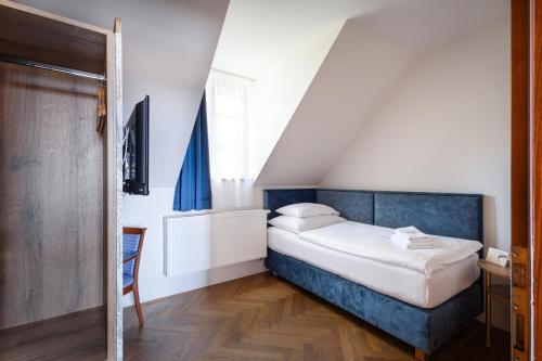 1 twin bed