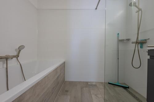 Bathroom, Lichthuys 102 in Sluis