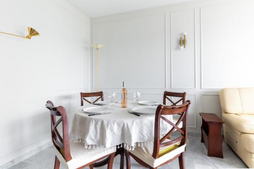 Shared lounge/TV area, Happyfew Le Floreal near Musée Archéologique de Nice-Cimiez