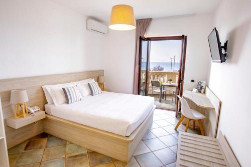 Camera doppia, vista sul mare, balcone