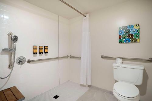 Best Western Plus Inn at the Vines - image 14