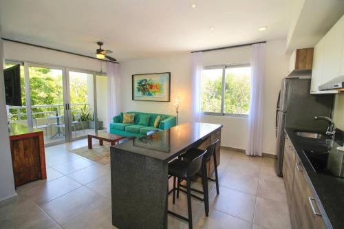 Elegant 2BR Home in Sirenis with Pool BBQ Pkng close to the Beach in Xetna, Mexico