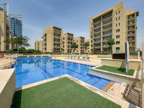 Stylish One Bedroom Sanctuary in the Greens, Dubai