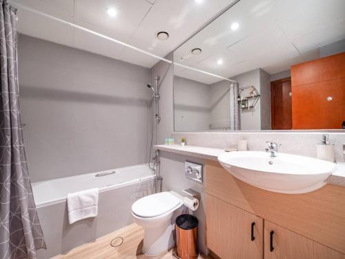 LUXFolio Retreats - Stylish Sanctuary - image 6