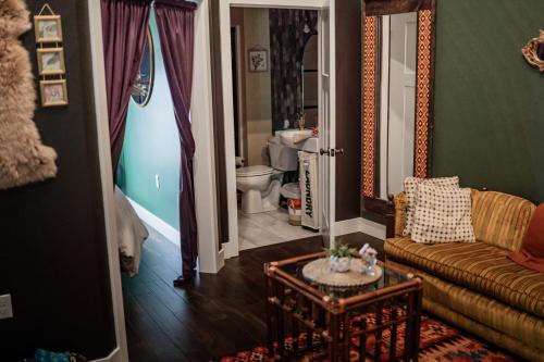 The Atrium - A Boutique Hotel - Suite 17 in Perryville, USA