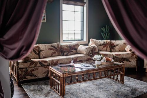 The Atrium - A Boutique Hotel - Suite 17 in Perryville, USA