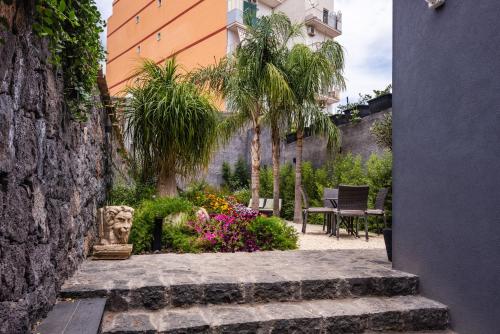 Garden, Leone Apartment with Garden by Wonderful Italy in Ognina