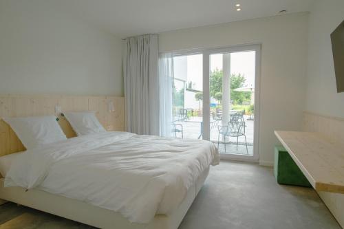 2 twin beds