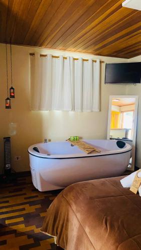 Suite with Spa Bath room in Vila Velasco