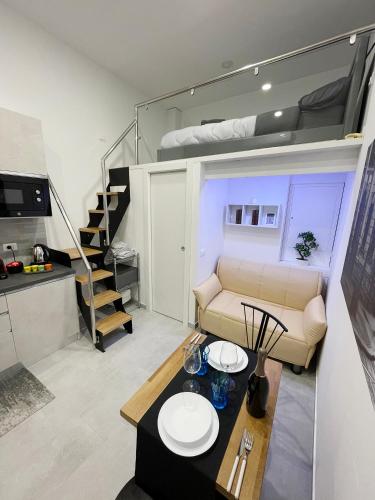 Appartamento in corte corso Genova Navigli Darsena, Milan