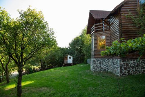Skats, Evyssa Lodge- Cabana in muntii Calimani, Mures in Coșna