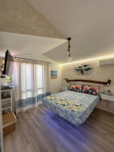 Oasi del Relax - Seaside Peaceful Panoramic Terrace in ITALY - new Sardinia apartment 50 mt beach&sea full comfort air conditioning-WiFi-Parking-Privacy, Torre Dei Corsari
