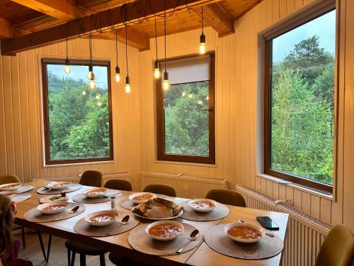 Iekārtas, Evyssa Lodge- Cabana in muntii Calimani, Mures in Coșna