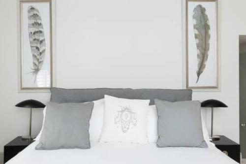 Modern Stylish 2bed2bath close to Kings Road - image 9