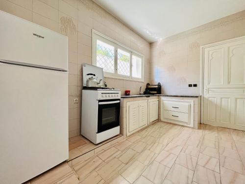 Kitchen, La perla de Cabo in Cabo Negro