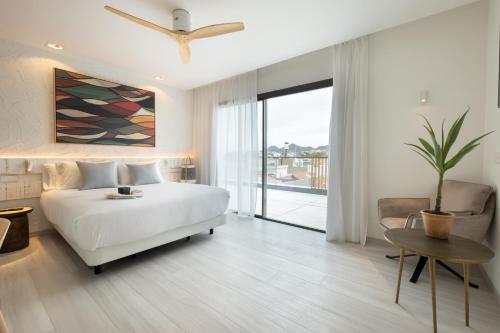 Deluxe Double Room with Terrace