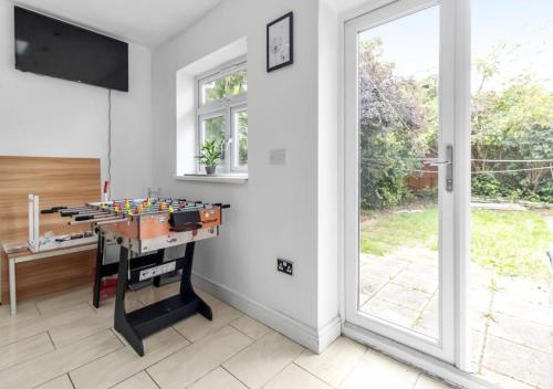 The Roundway Styles & Cosy Private Rooms in London - main image