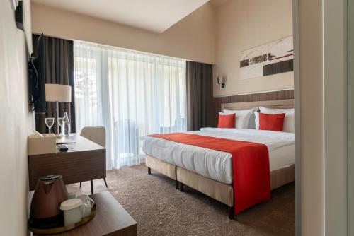 1 queen bed