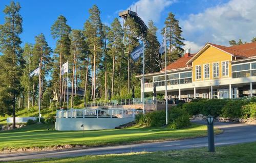 . Hill Side Golf & Sports Resort