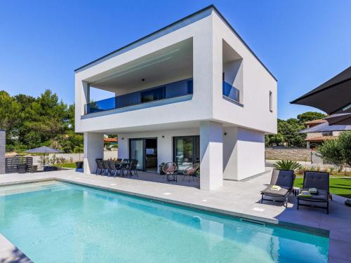 Villa David by Interhome – khách sạn tại Liznjan
