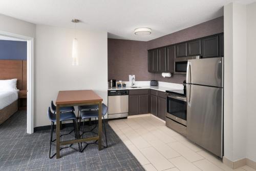 Residence Inn by Marriott Lakeland - image 11