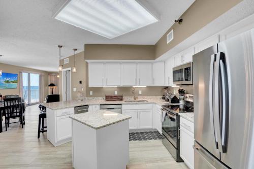 Windward Pointe 401 thumb 3