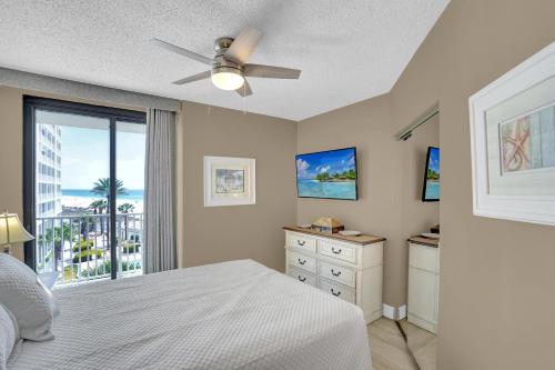 Windward Pointe 401 detail