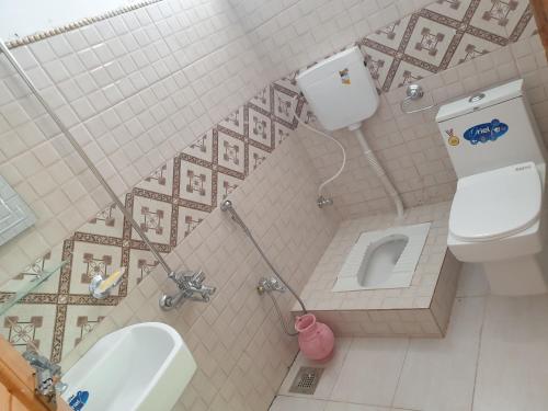 Mashal Palace Apartment's - image 10