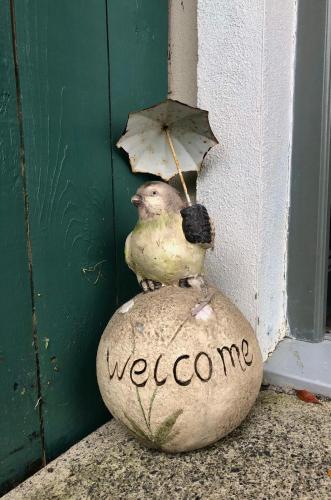 Swallow's Rest Garden Apartment