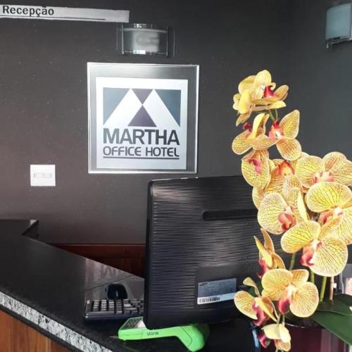 Martha Office Hotel in บัวรุ