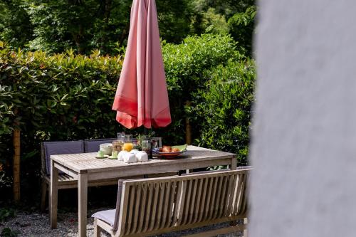 Kert, Gites Libellule at Auberge de l'Arac, Bar, Restaurant in Aleu