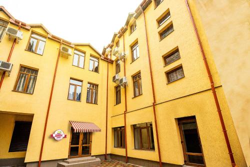 Lviv Central Jam Hotel - image 2