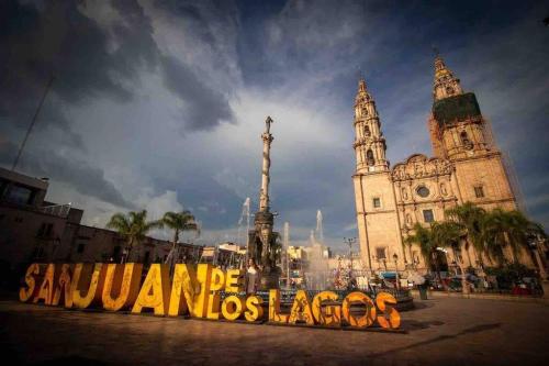 Gran Basílica de San Juan, pocito de la Virgen in San Juan de los Lagos, Mexico