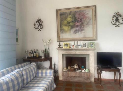 Villa with BBQ and Private Garden - Shared Pool and Tennis court, Ansedónia