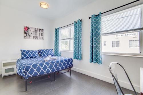 Chic Large Studio Apt Near Ocean Drive South Beach in Miami Beach, USA